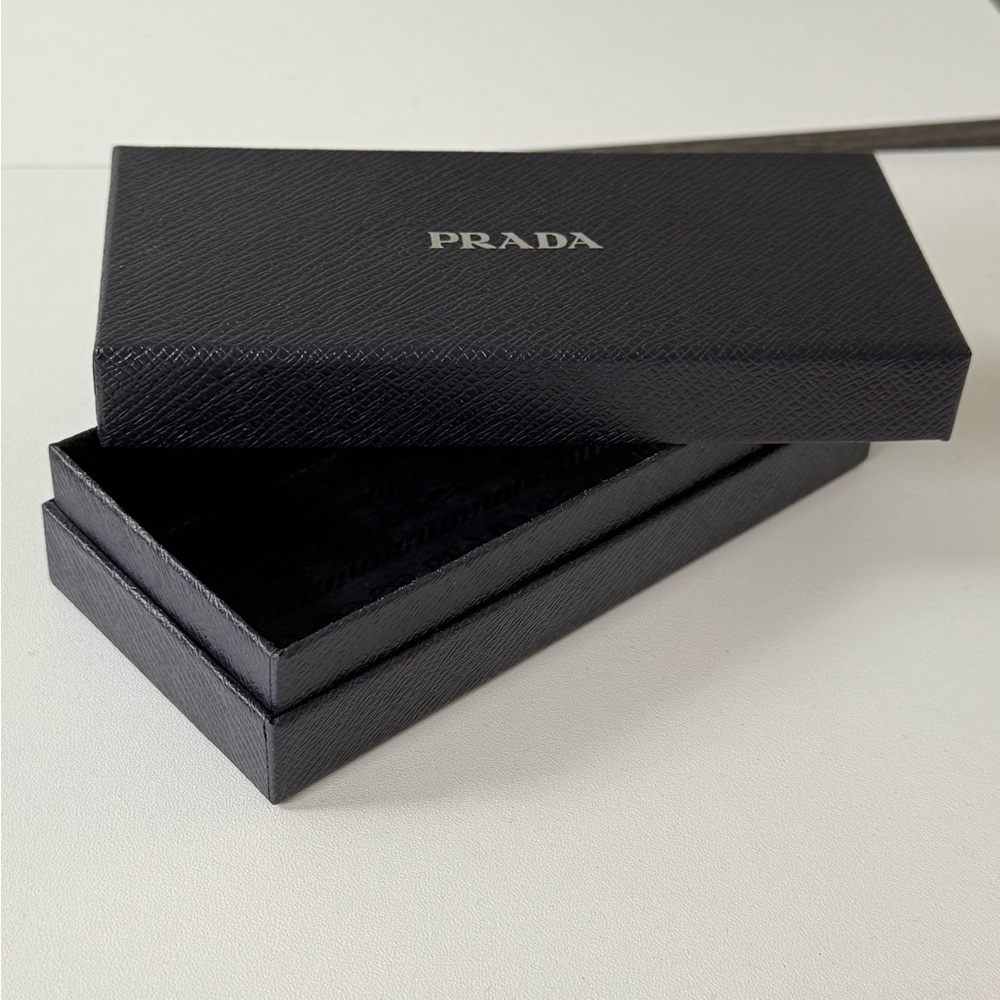 🌸Prada sunglasses box AUTHENTIC